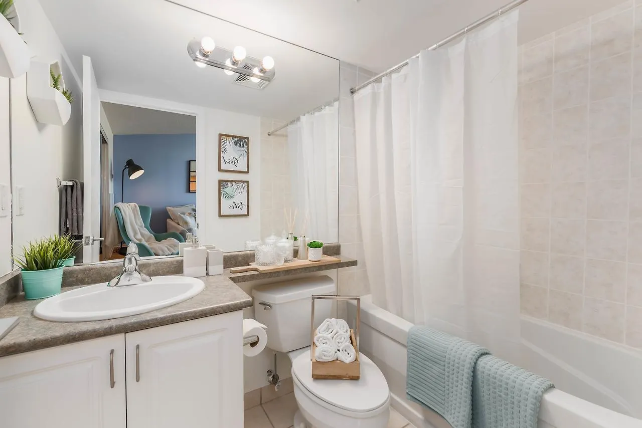 Appartamento Cityscape Condo In Fort York Toronto Canada
