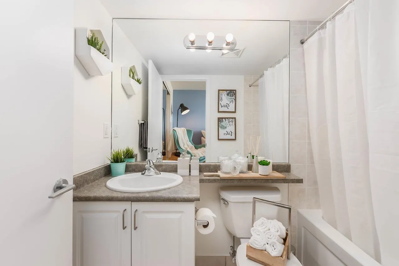 Appartamento Cityscape Condo In Fort York Toronto